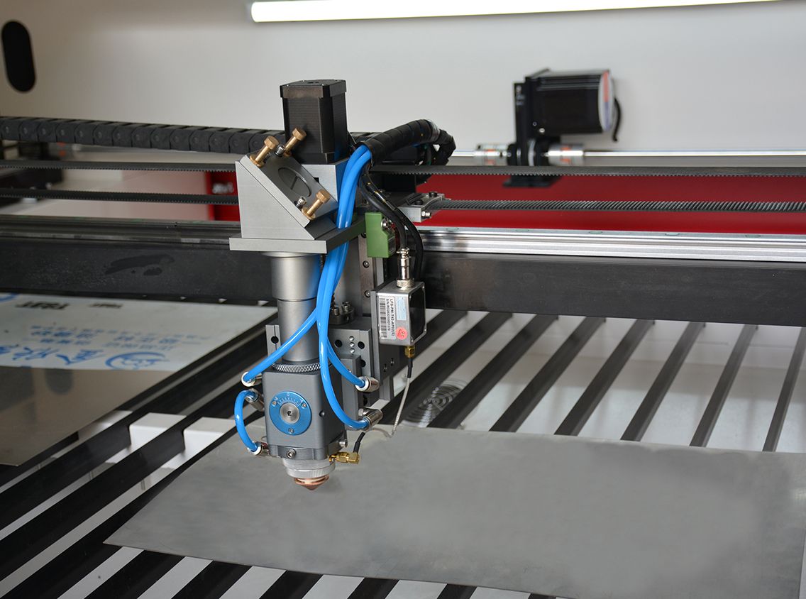 FLC1310A CNC laser cutting machine